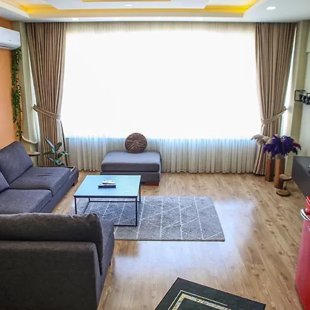 Full Bosphorus View In Kabatas Apartment